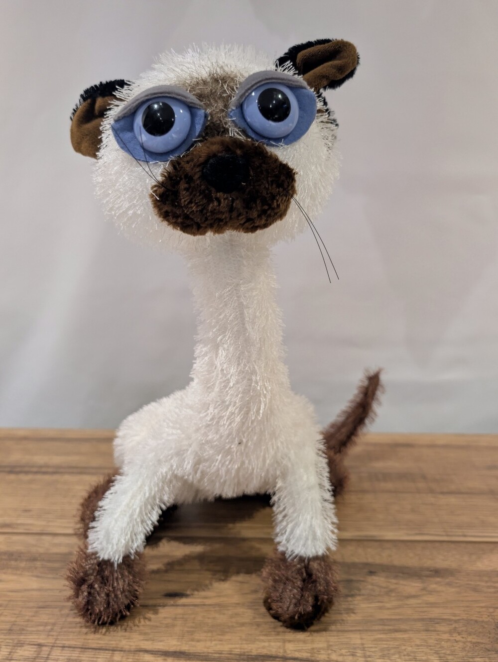 Twisted Whiskers Siamese Cat Posable Plush Carlton Cards. 14"